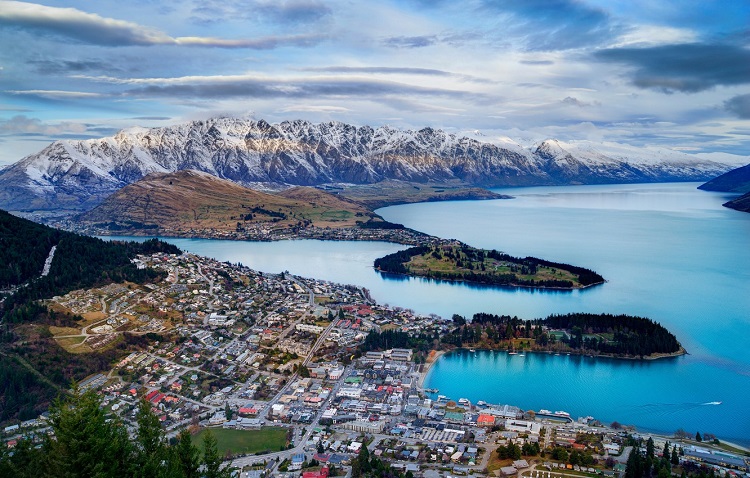 
														
														Kun tarixi: 13-dekabr – Yangi Zelandiya kashf etilgan kun
														
														