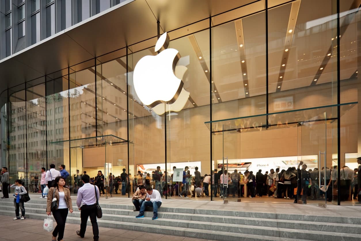 
														
														Apple bozor kapitali 3 trln AQSh dollariga yetgan ilk kompaniyaga aylandi
														
														