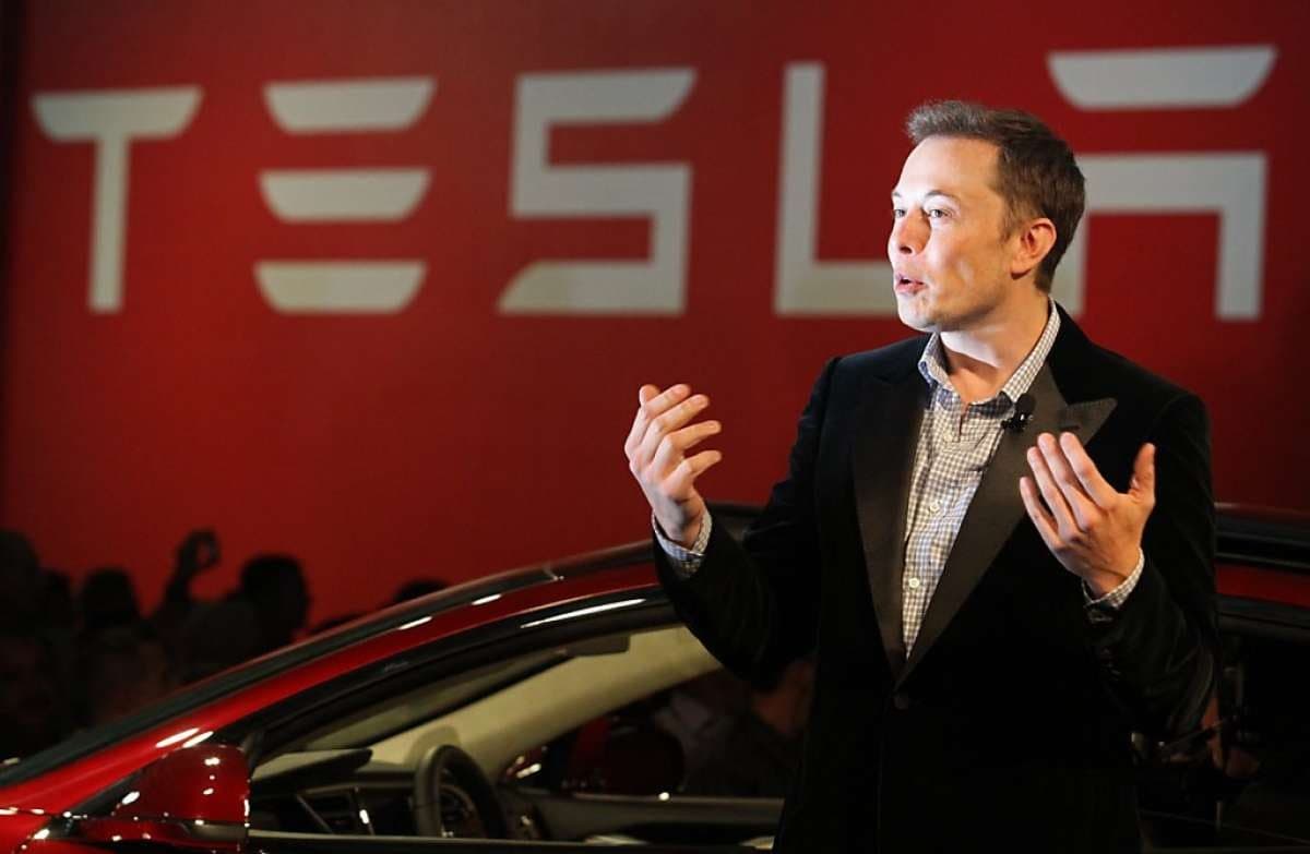 
											
											Tesla poyga jamoalarini bepul akkumulyatorlar bilan ta’minlaydi
											
											