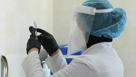 
																		
																		O‘zbekistonda 2021-yilda qancha fuqaro koronavirusga qarshi emlangani aytildi
																		
																		