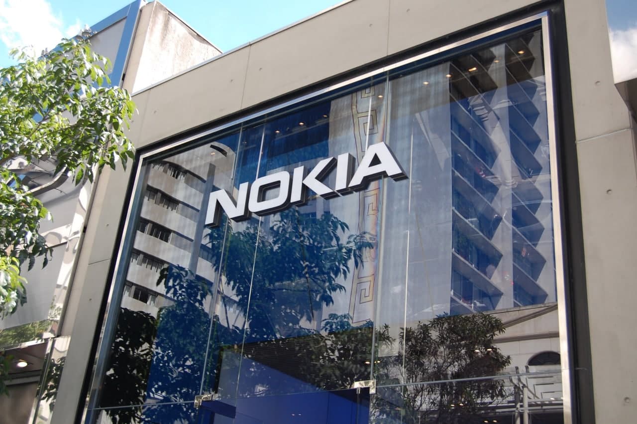 
											
											Nokia предложил смартфон
											
											