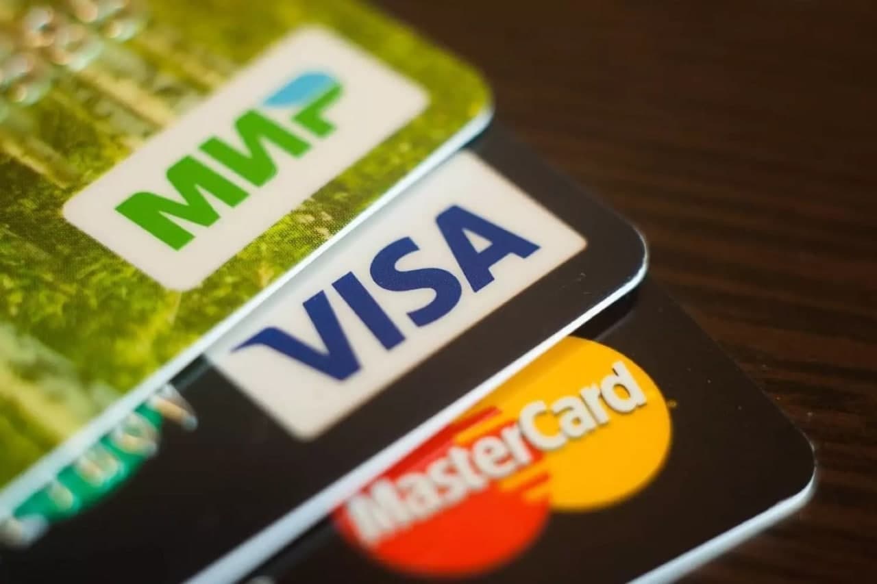 
											
											Visa va Mastercard Rossiyadagi faoliyatini toʻxtatdi
											
											
