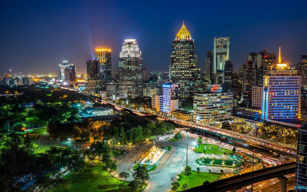 Shahar tashqarisiga sayohat qilgan fohishalar