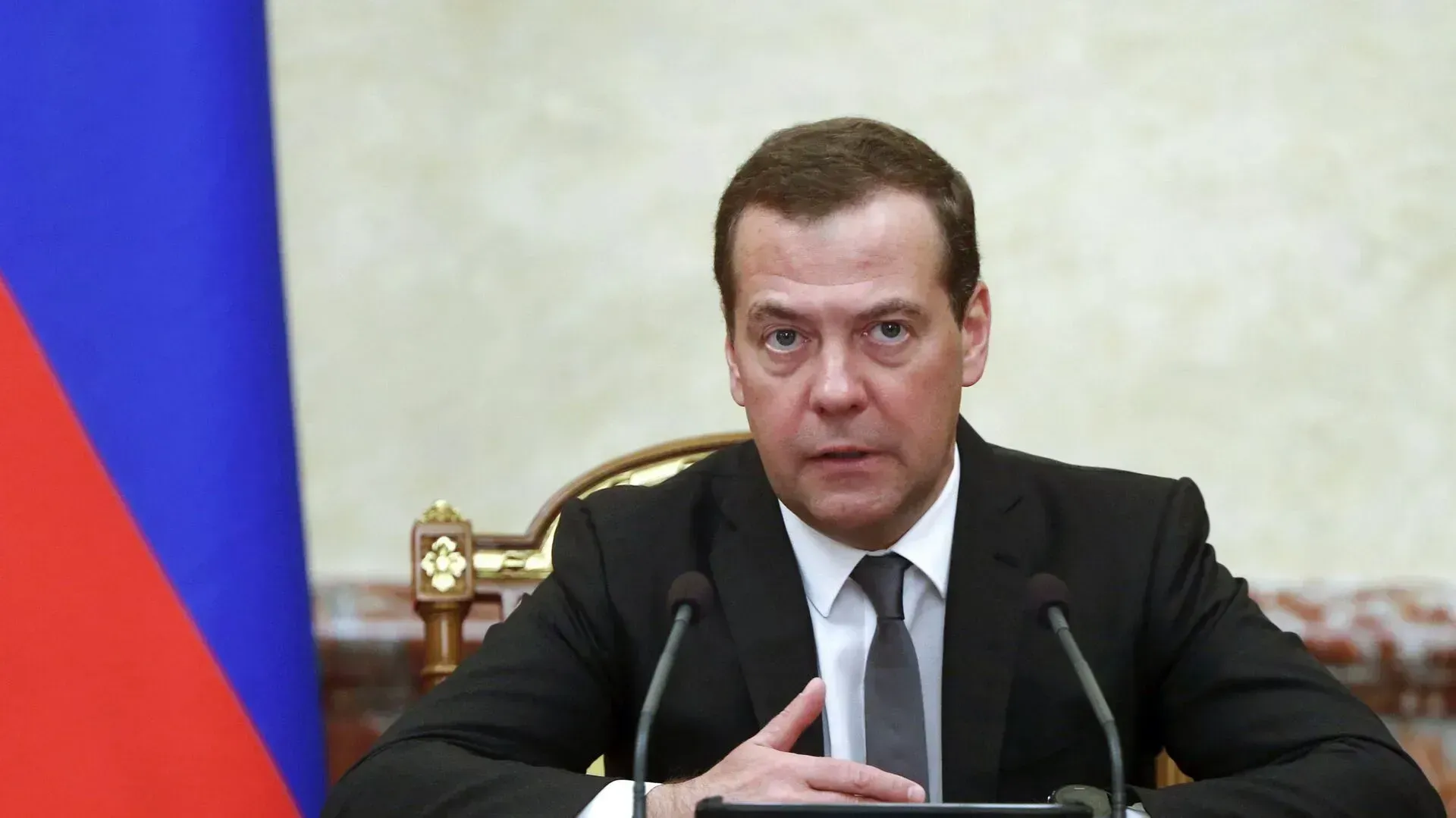 
											
											Medvedev uchinchi jahon urushi barcha uchun falokatli boʻlishini aytdi
											
											