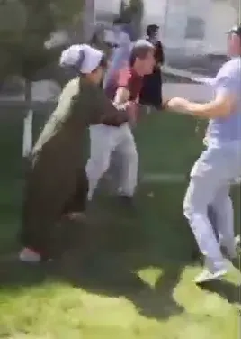 
											
											Qashqadaryoda fuqaro boshqa bir fuqaroni pichoqlashga urindi (video)
											
											
