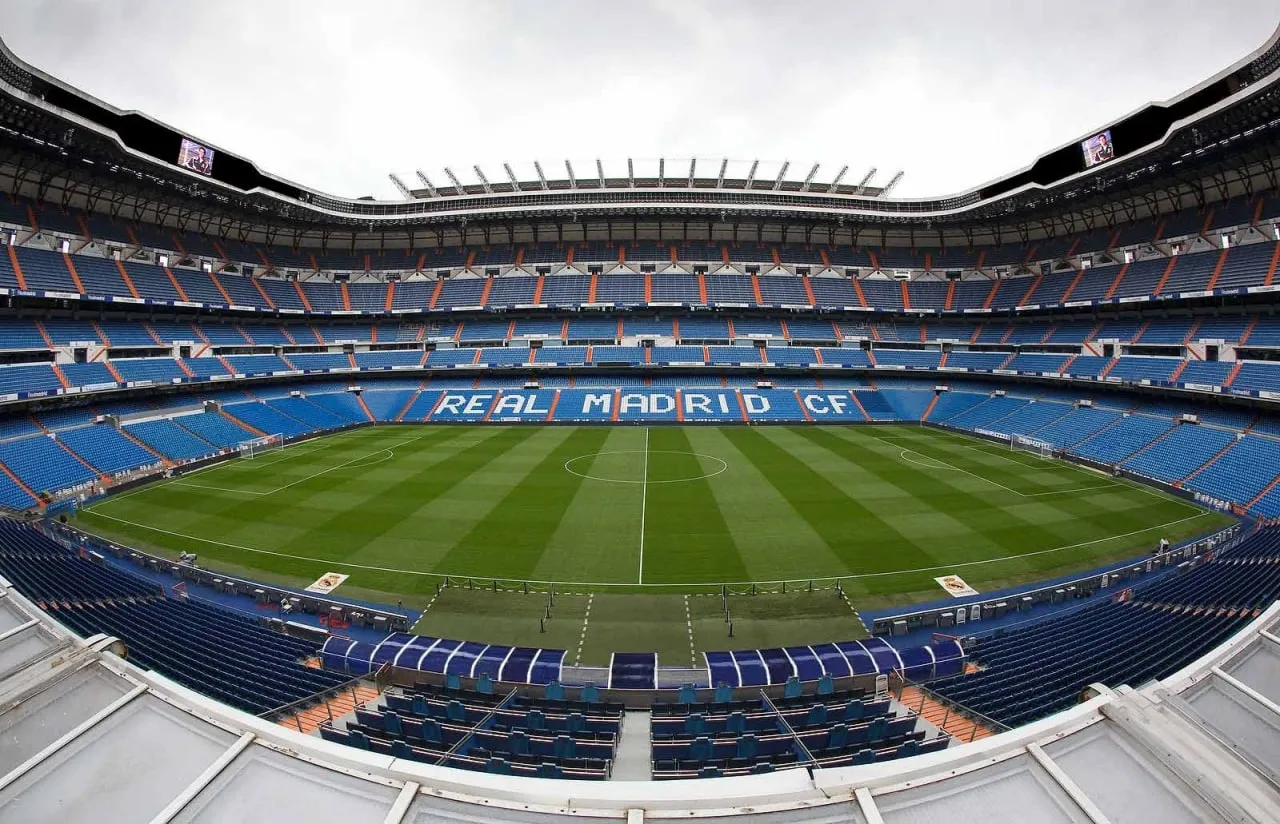 
											
											“Реал Мадрид” 2023 йилда янгиланган “Бернабеу”да супер тўқнашувни ташкил этмоқчи
											
											