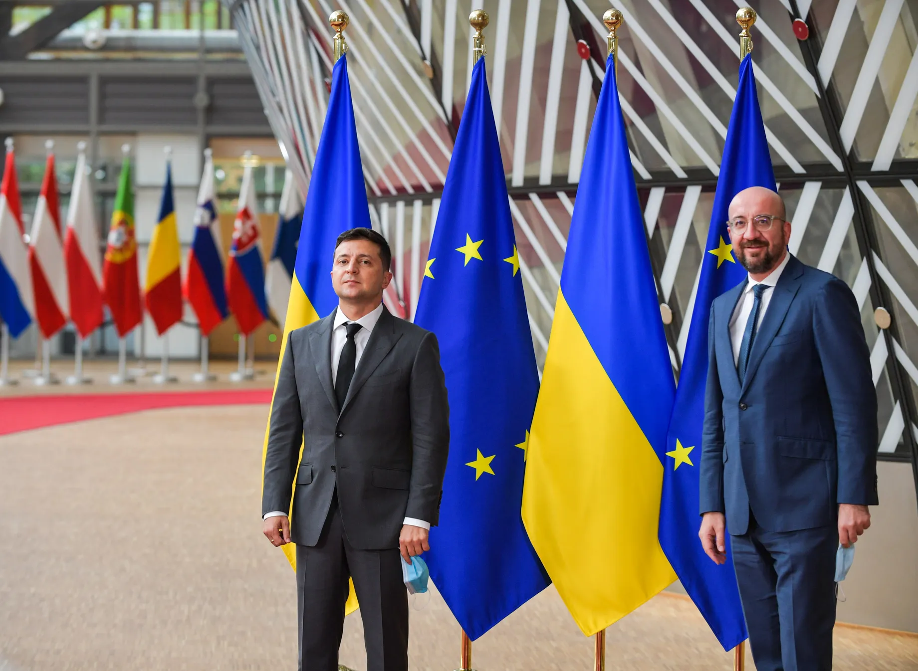 
											
											Yevropa Ittifoqi elchilari Ukrainaga 18 milliard yevrolik yordam paketini kelishib olishdi
											
											