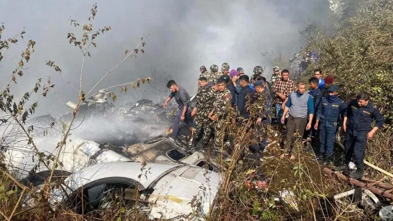 
											
											Непалда бортида 72 киши бўлган йўловчи самолёти ҳалокатга учради
											
											