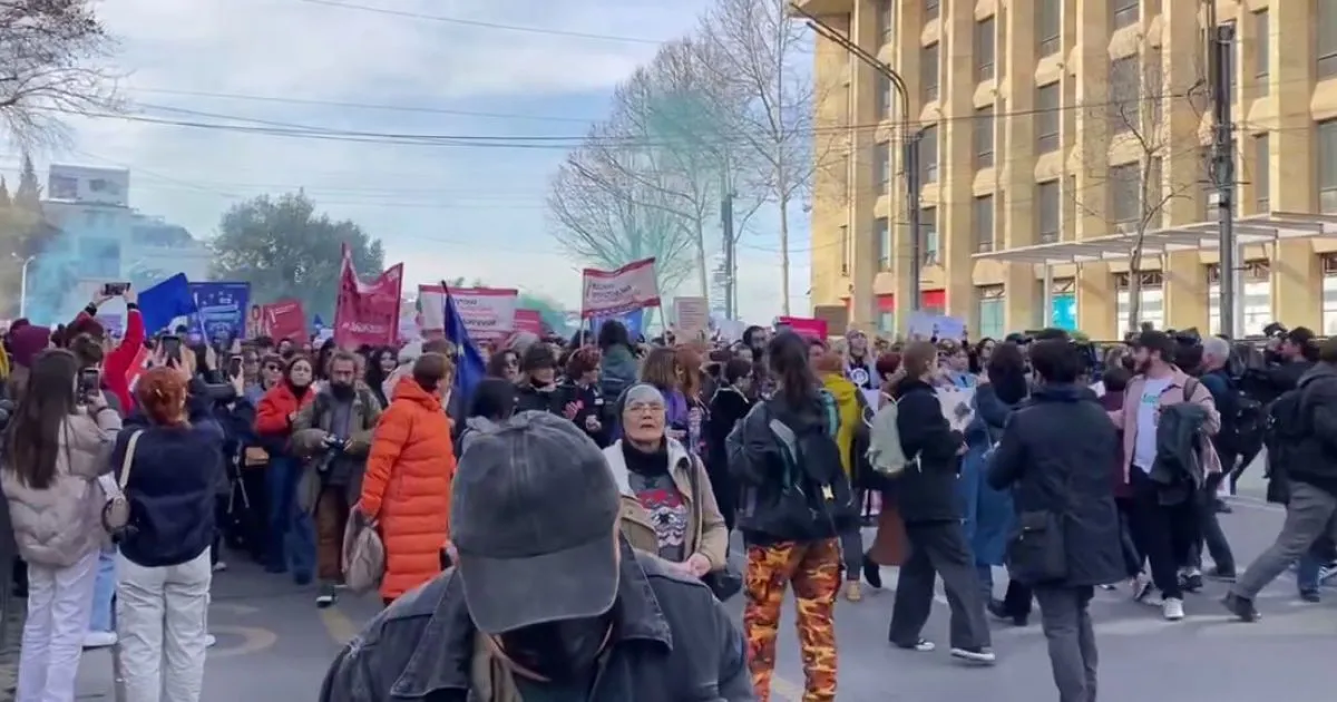 
											
											Тбилисида мухолифат митинги қайта бошланди
											
											