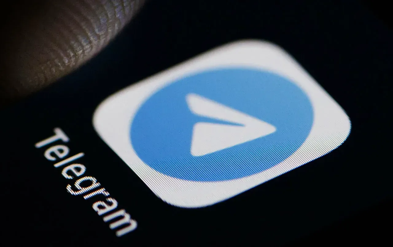 
											
											Toshkentda Telegram orqali fuqaroning qariyb 40 mln soʻm pulini oʻmargan ayolga jinoyat ishi qoʻzgʻatildi
											
											