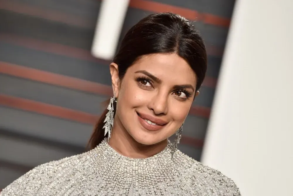 
											
											Aktrisa Priyanka Chopra jarrohlik amaliyoti tufayli tashqi ko‘rinishi butunlay o‘zgarib qolgani haqida gapirdi
											
											