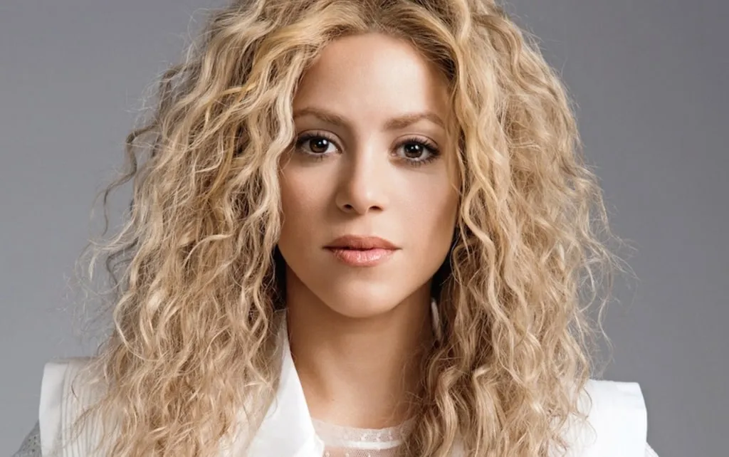 
											
											Shakira Tom Kruz bilan uchrashuvdan so‘ng Formula 1 yulduzi bilan ko‘rishgan
											
											