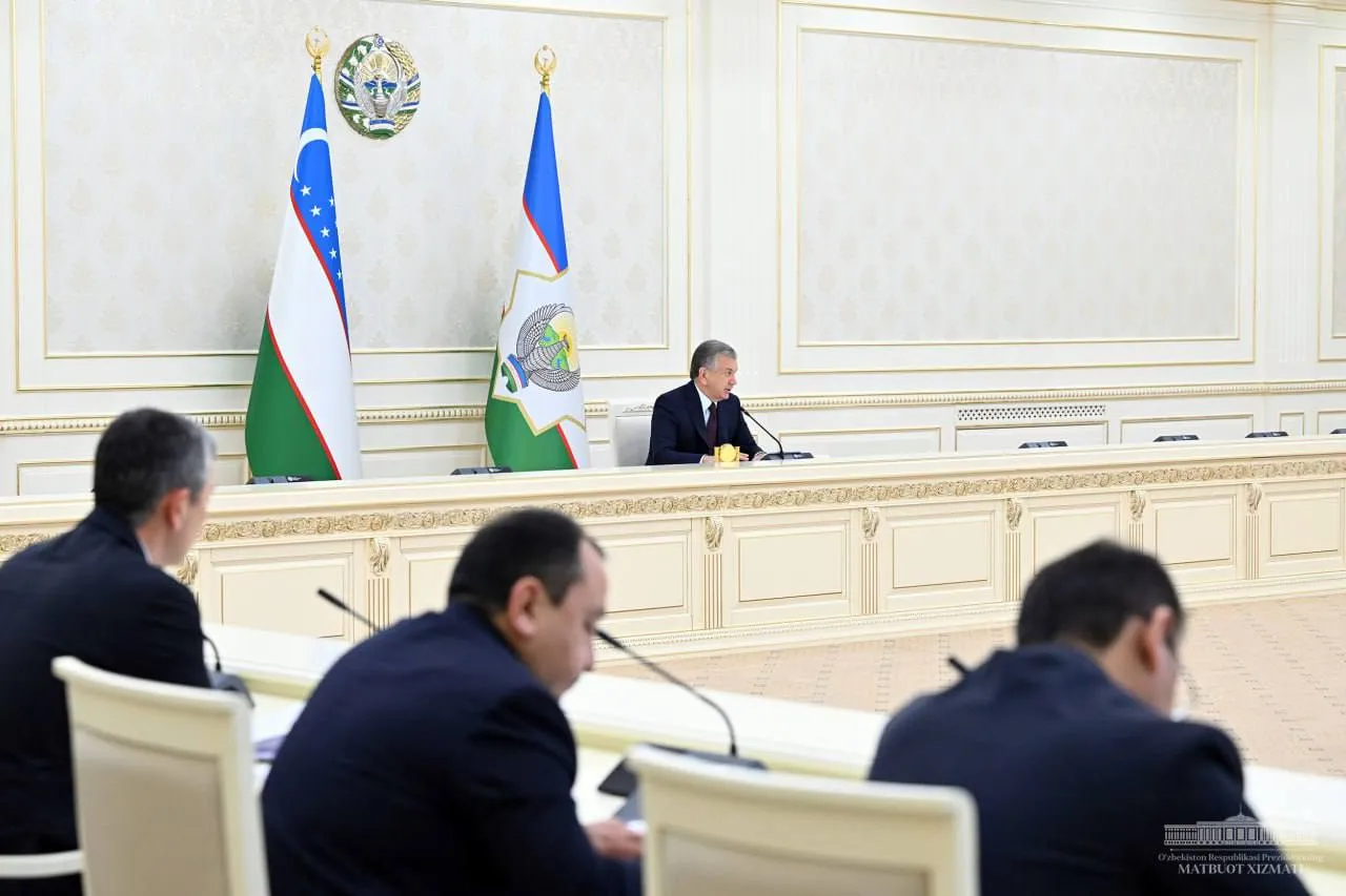 
											
											Shavkat Mirziyoyev raisligida videoselektor yig‘ilishi boshlandi
											
											
