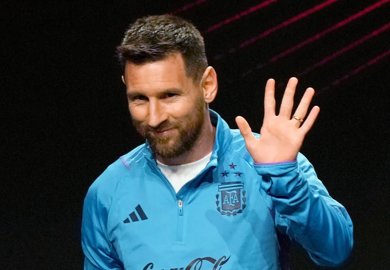 
											
											Messi Devid Bekxemning klubi bilan shartnoma imzoladi
											
											