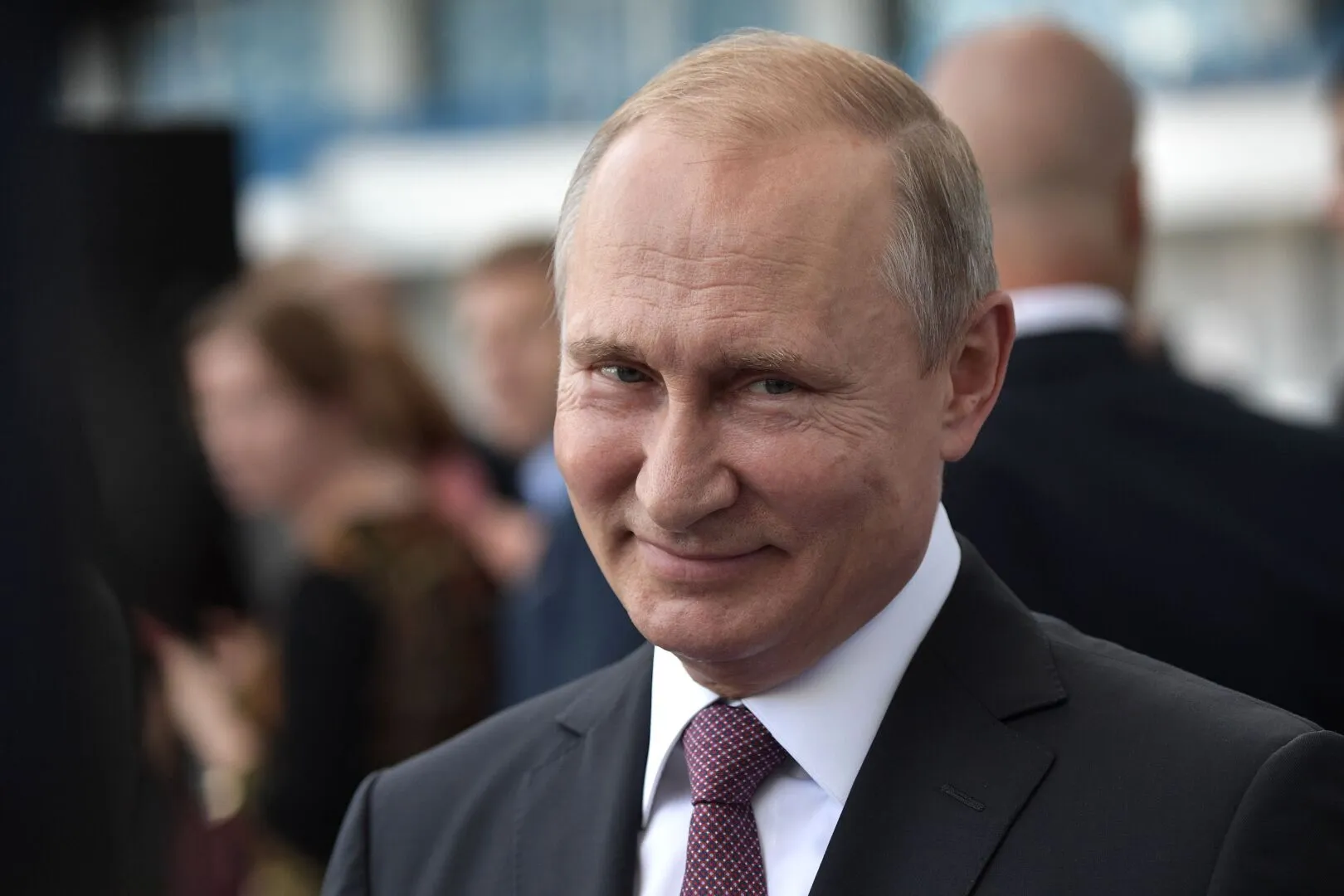 
											
											Россия санкциялар босимига дош бера олди — Путин
											
											