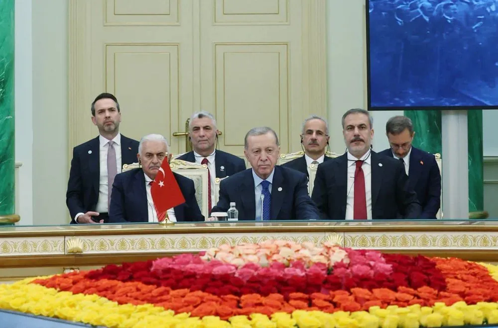 
											
											Turkiya prezidenti turkiy mamlakatlarda yagona alifbo joriy etishni taklif qildi
											
											