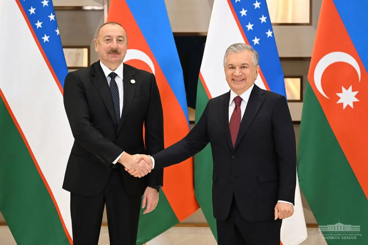 
											
											Shavkat Mirziyoyev Ozarbayjon Respublikasi Prezidenti Ilhom Aliyev bilan muzokara o‘tkazdi
											
											