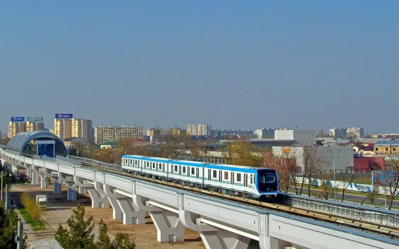 
											
											Toshkent metrosida erkak o‘zini poyezd tagiga tashladi
											
											