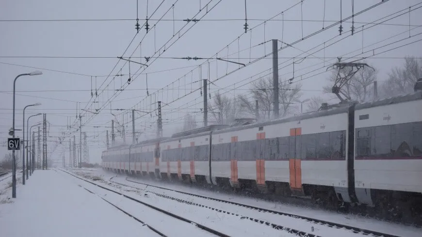 
											
											Францияда поезд йўловчилари аёзли кечада электр ва иссиқликсиз қолишди
											
											