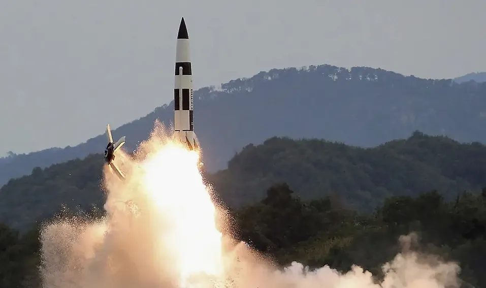 
											
											Shimoliy Koreya Yaponiya dengizi tomon bir nechta qanotli raketalarni uchirdi
											
											