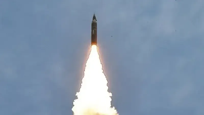 
											
											Shimoliy Koreya 10 ga yaqin ballistik raketa uchirdi
											
											