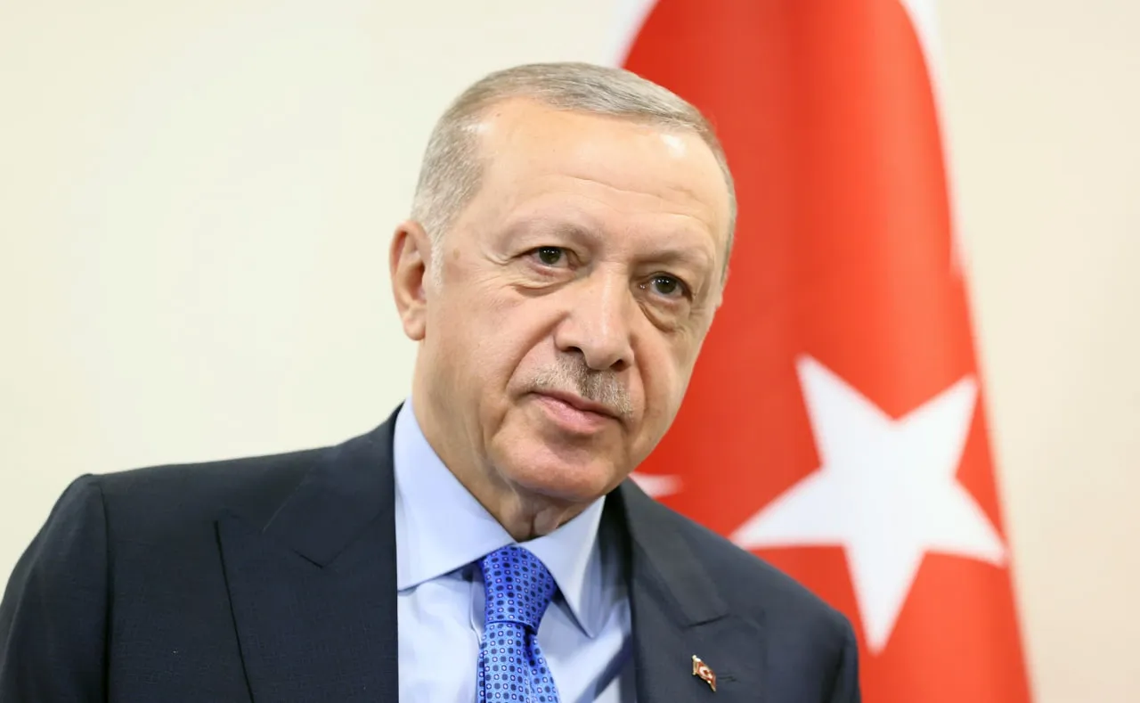 
											
											Erdo‘g‘an Eronning yangi prezidenti turk ekanligini aytdi
											
											