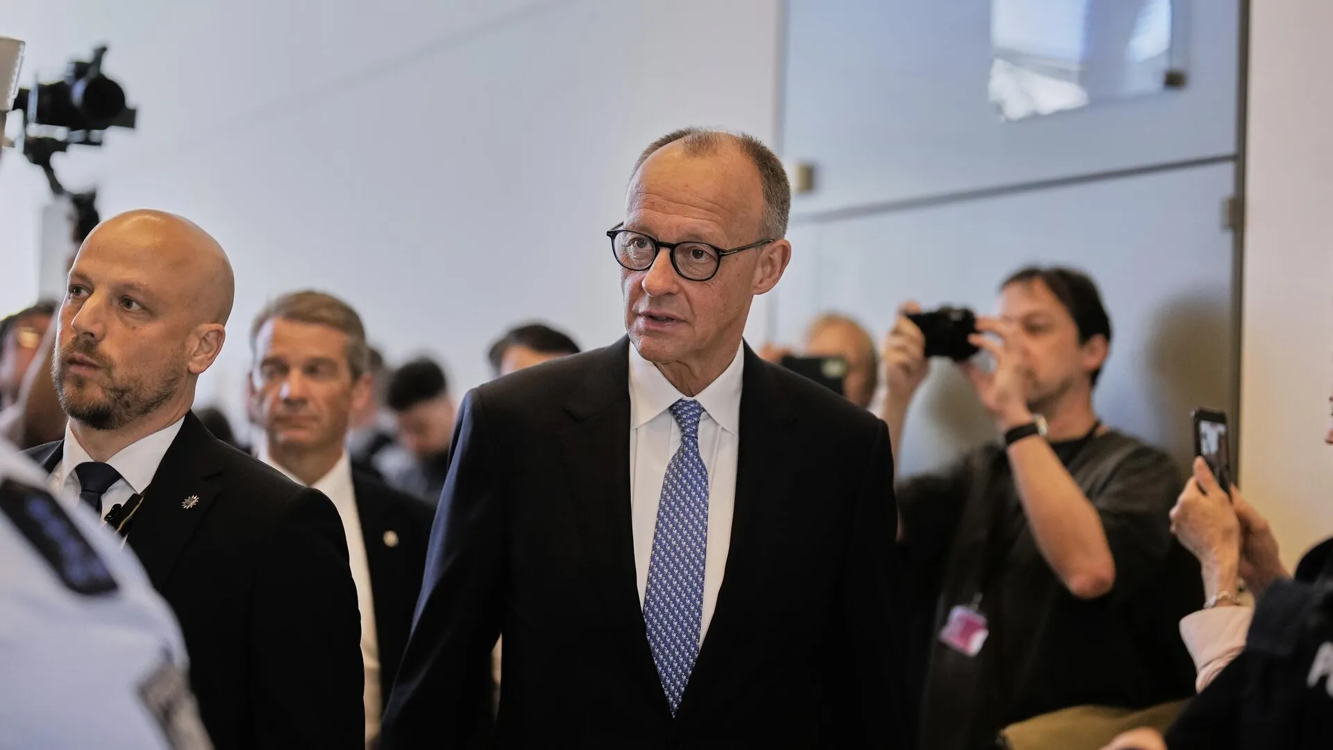 
											
											Fridrix Mers Germaniya kansleri etib saylandi
											
											