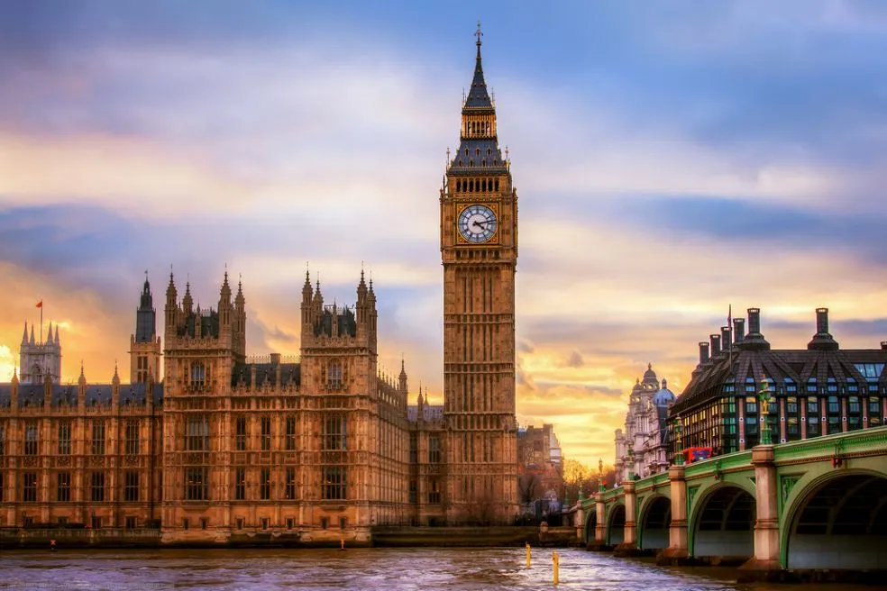 
											
											Buyuk Britaniyada migratsiya qoidalari kuchaytiriladi
											
											