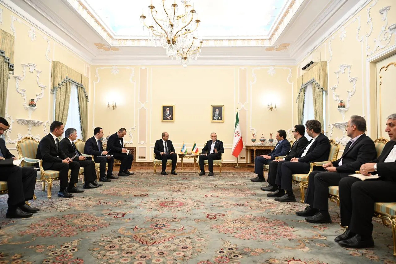 
											
											Mas’ud Pezeshkiyon O‘zbekiston Respublikasi Bosh vaziri Abdulla Aripovni qabul qildi
											
											