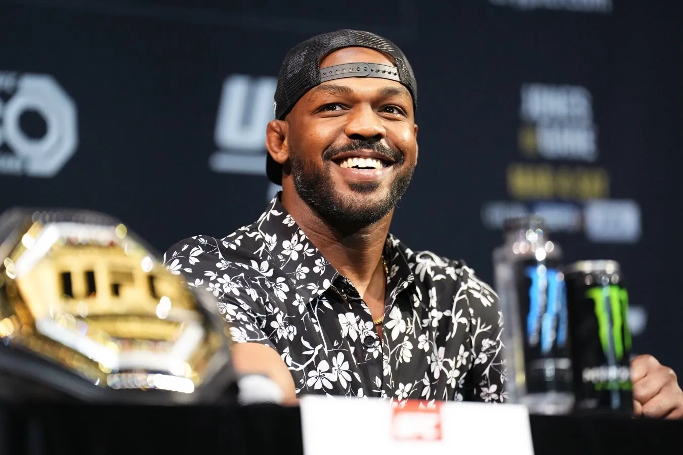 
											
											UFC. Jon Jons faoliyatini yakunladi
											
											