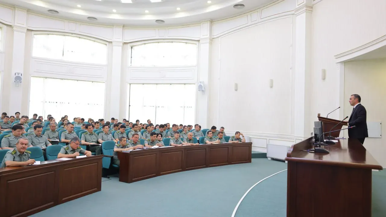 
											
											Bojxonachilar 2025-yilning yarmiga kelib, 20 000 taga yaqin kontrabanda holatlarini aniqladi
											
											
