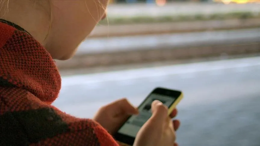 
											
											Belgiyadagi maktablarda mobil telefonlarni taqiqlash tartibi 2025-2026-yillarda kuchga kiradi
											
											