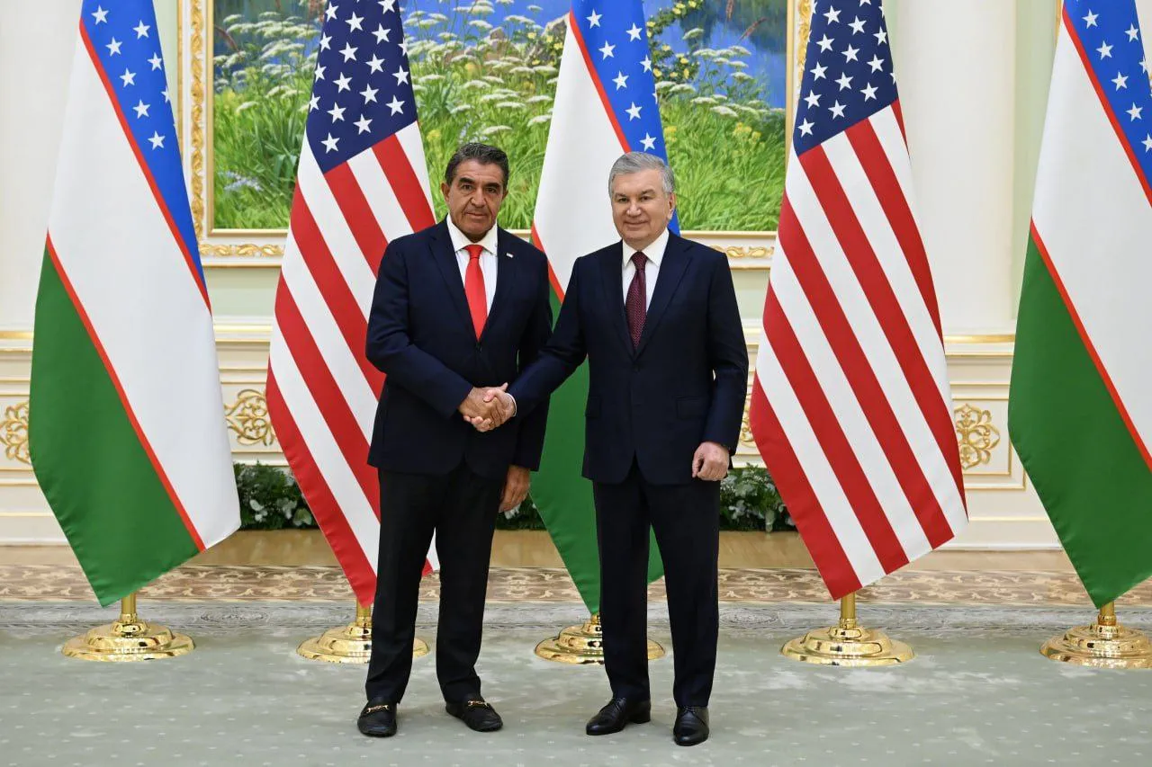 
											
											Shavkat Mirziyoyev AQSh prezidentining maxsus vakili bilan uchrashuvda bo‘lajak muloqotlar va qo‘shma tadbirlar rejasini muhokama qildi
											
											