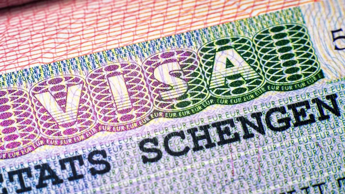 
											
											Yevropa mamlakatlari rossiyaliklar uchun Shengen vizasini olish tartibini yanada qiyinlashtirdi
											
											