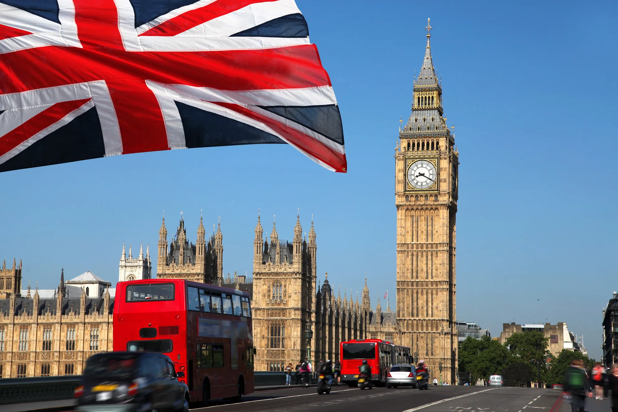
											
											Britaniyada 16-yil mobaynida kuniga 17 soat ishlagan farrosh ishdan bo‘shatildi
											
											