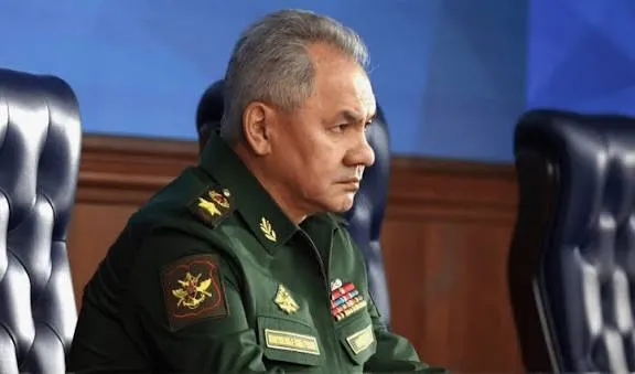 
											
											Ўзини Шойгунинг “жияни” деб таништирган аёлнинг отаси собиқ полициячи бўлиб чиқди
											
											