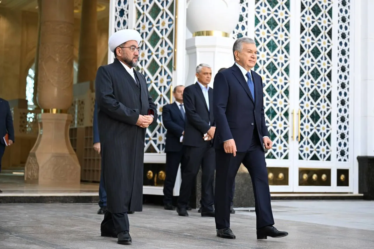 Prezident Shavkat Mirziyoyev ham Samarqandga yetib bordi