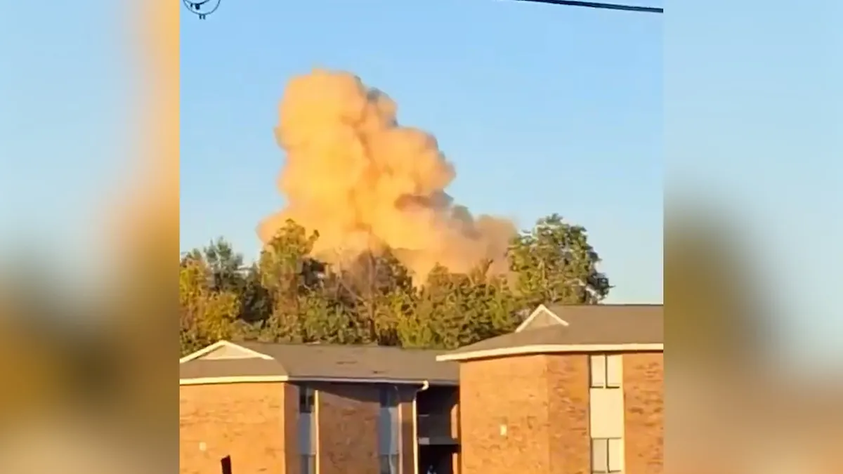 
														
														AQShda ammiak zavodi portladi
														
														