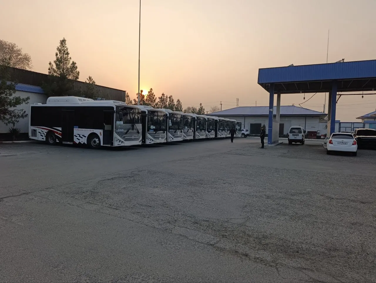 Farg‘ona shahriga 24 dona Zhong tong avtobuslari olib kelindi