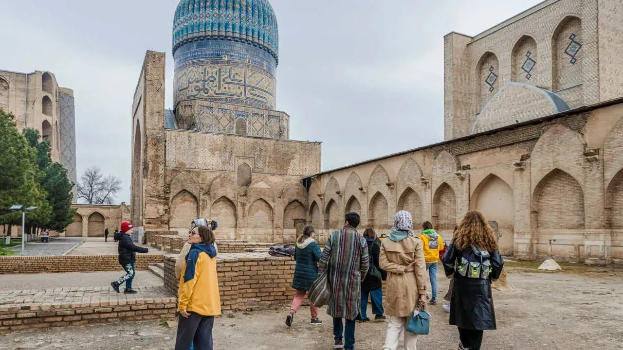 O‘zbekistonga 10 oyda 9,7 mln nafar turist tashrif buyurdi