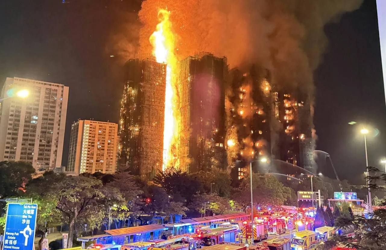 
														
														Gonkongda sodir bo‘lgan eng yirik yong‘inda 36 kishi halok bo‘ldi
														
														