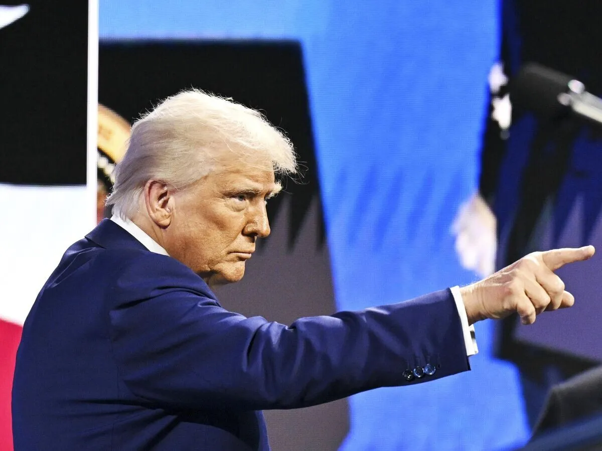 Tramp Ukraina atrofidagi vaziyatni jahon urushi xavfi bilan bog‘ladi