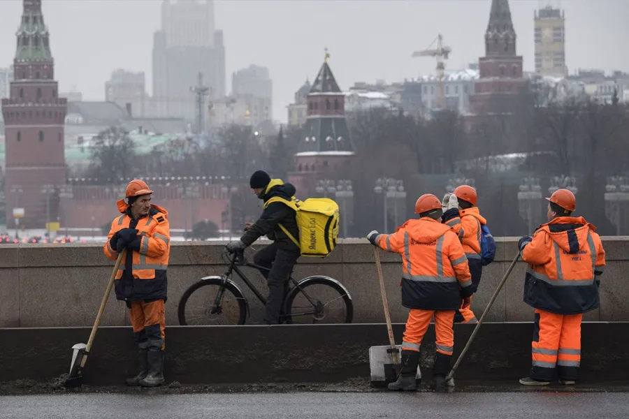 Rossiyadagi qiyin ahvolga tushgan o‘zbekistonliklar 30 kungacha bepul yotoqdan foydalanishi mumkin