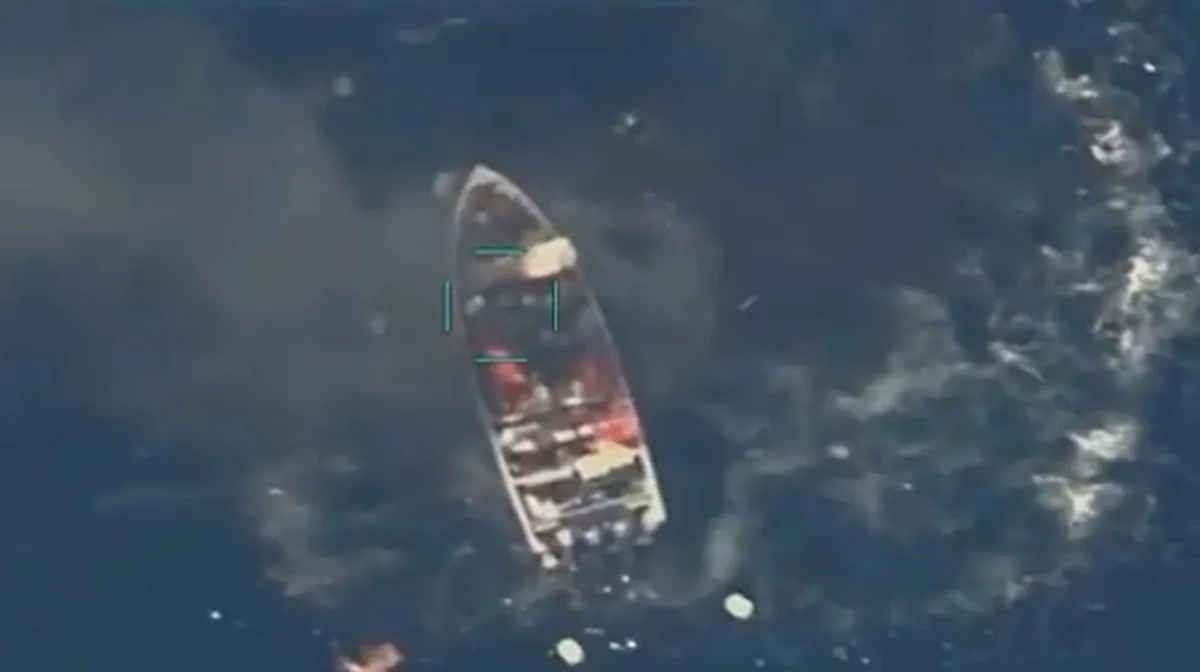 АҚШ ҳарбийлари Тинч океанидаги кемага берган зарба оқибатида саккиз киши ҳалок бўлди