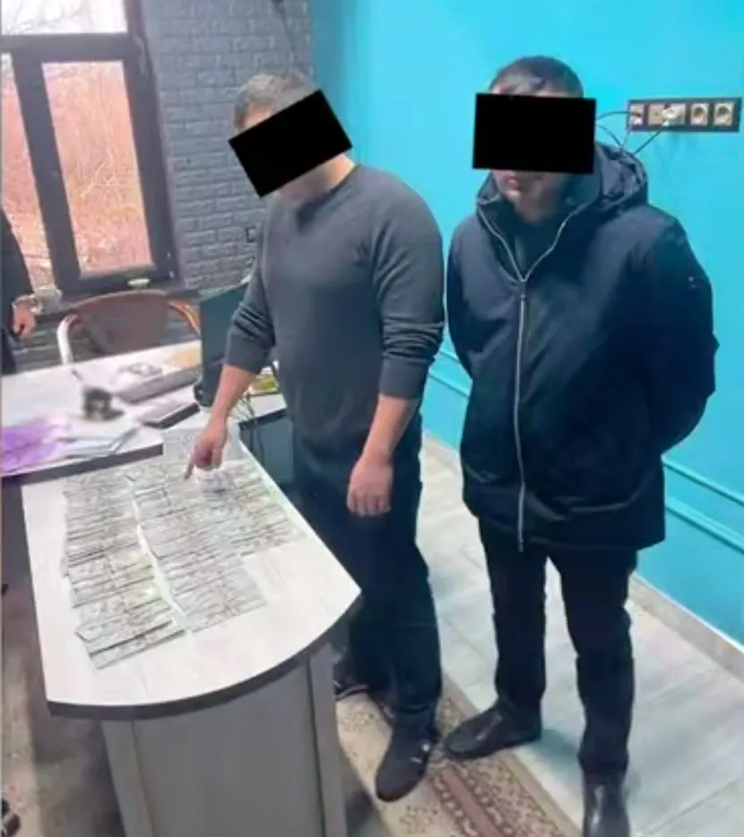 Namanganda ko‘mir ombori rahbarligi uchun 40 ming dollar talab qilgan mansabdor ushlandi