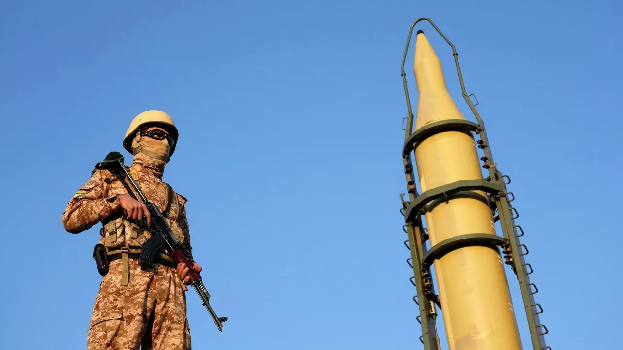 
														
														“Eronning yadroviy qurolga ega bo‘lishi mintaqada barqarorlikni ta’minlaydi”, – amerikalik siyosatchi
														
														