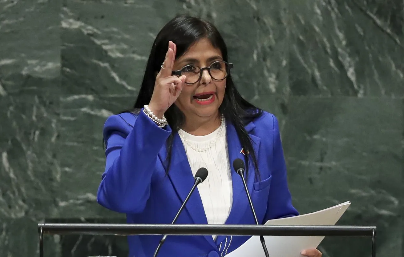 Венесуэла вице-президенти президент вазифасини бажарувчи этиб тайинланди