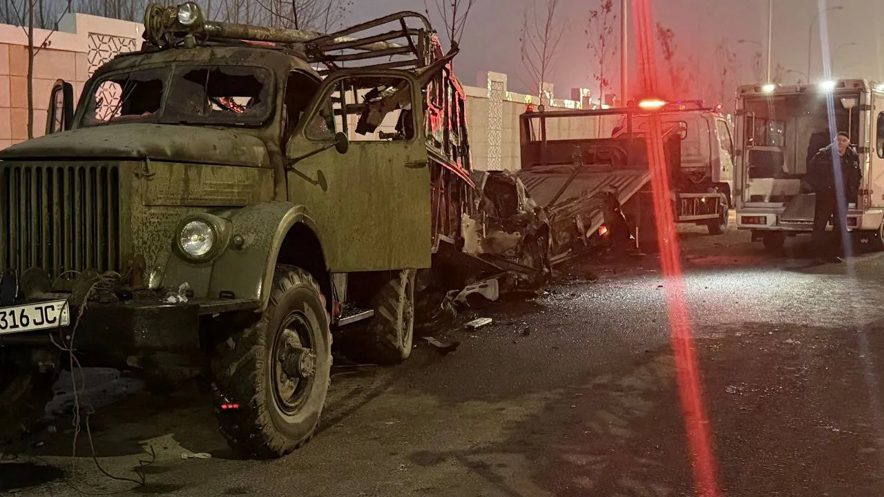 Тошкентда Onix юк машинасига урилиши оқибатида бир киши ҳалок бўлди