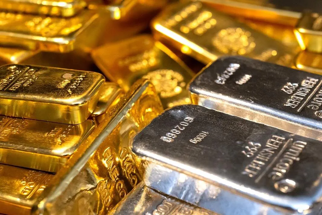 Rekord darajadagi o‘sishdan so‘ng oltin va kumush narxlari pasaydi