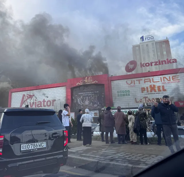 
														
														Toshkentdagi savdo markazida yirik yong‘in sodir bo‘ldi
														
														